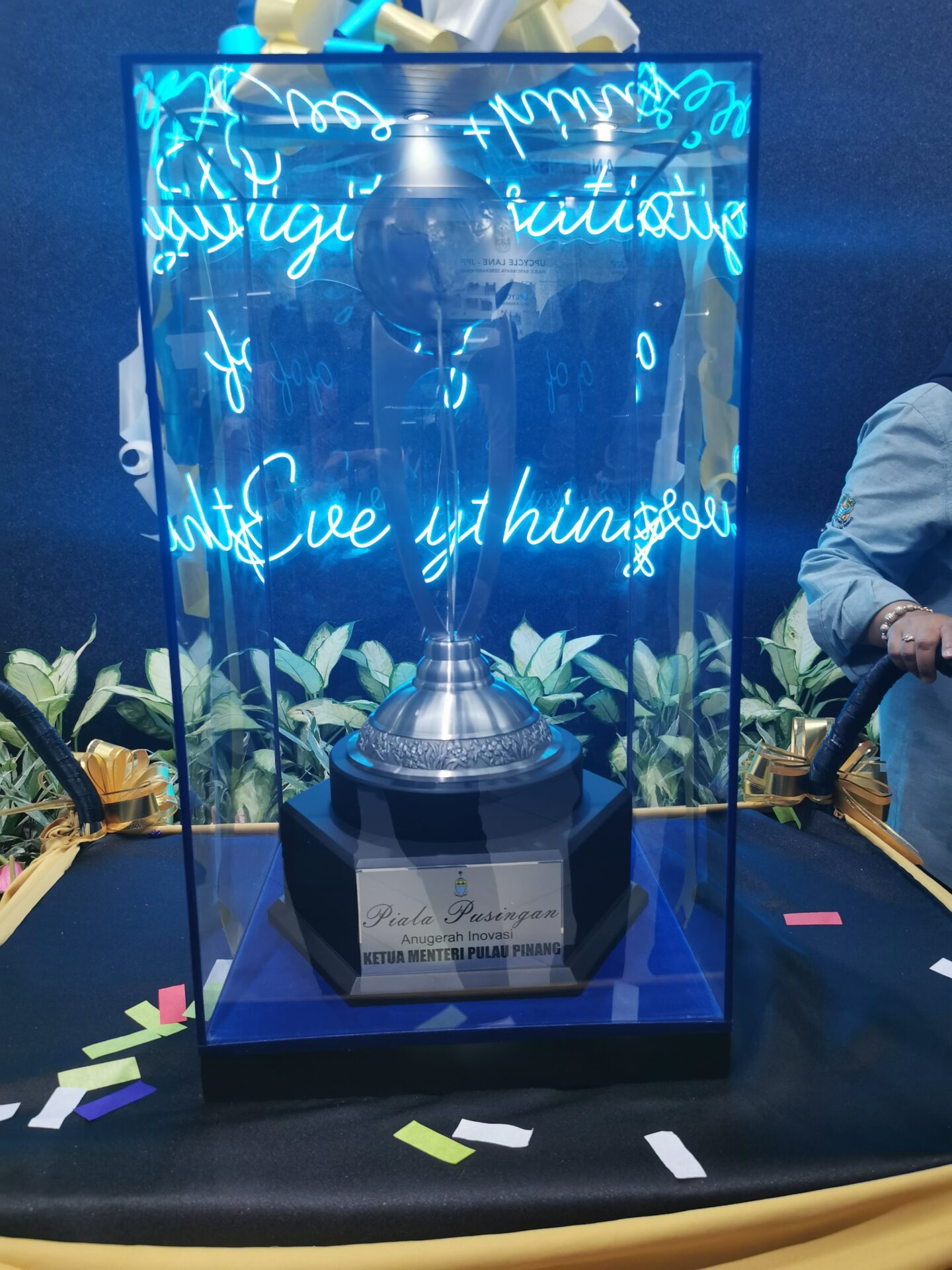 The trophy of Penang Chief Minister Innovation Award won by MBPP